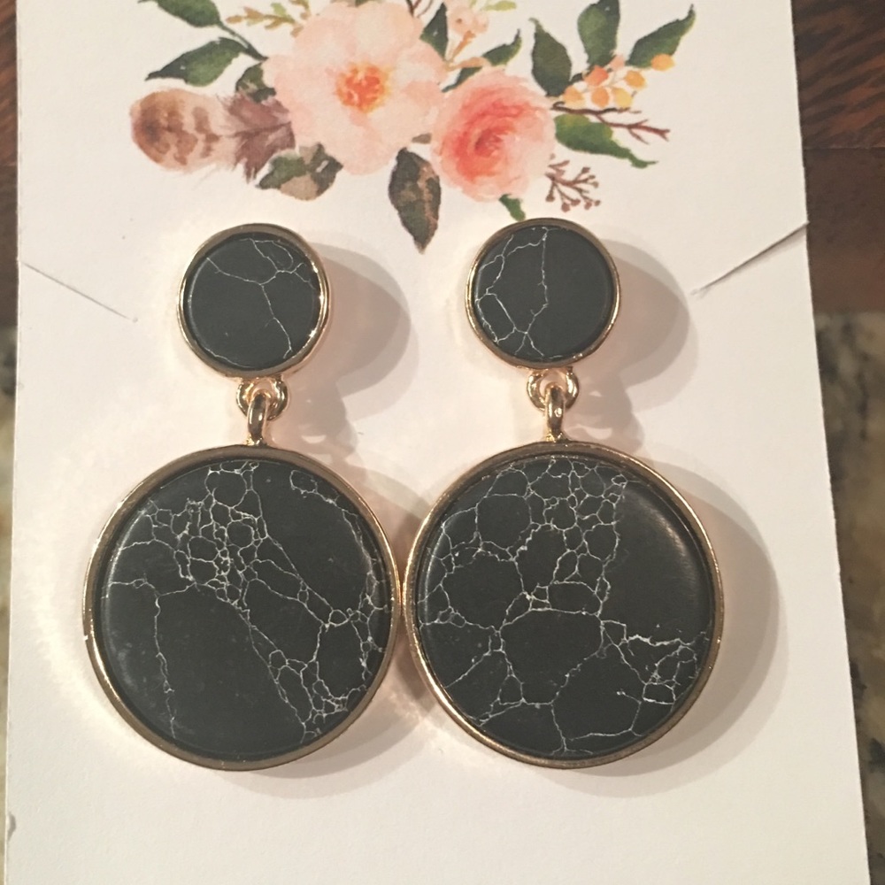Round Black Marble Drop Earrings - Classy Chic